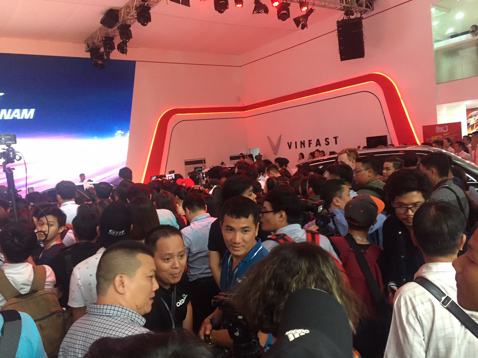 Gần 100 mẫu &ocirc;t&ocirc; mới nhất tr&igrave;nh diễn tại Vietnam Motor Show 2019 - Ảnh 3.