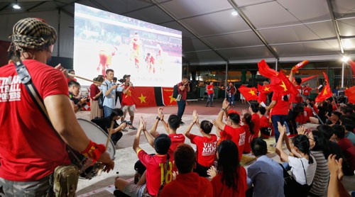 Cuộc thi sáng tác "Bài hát cổ động bóng đá Việt Nam": Cất cao tiếng hát giữa thánh đường bóng đá