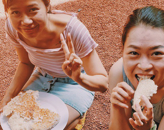 Đến nhà Bà Đất, ăn cơm cháy nồi gang