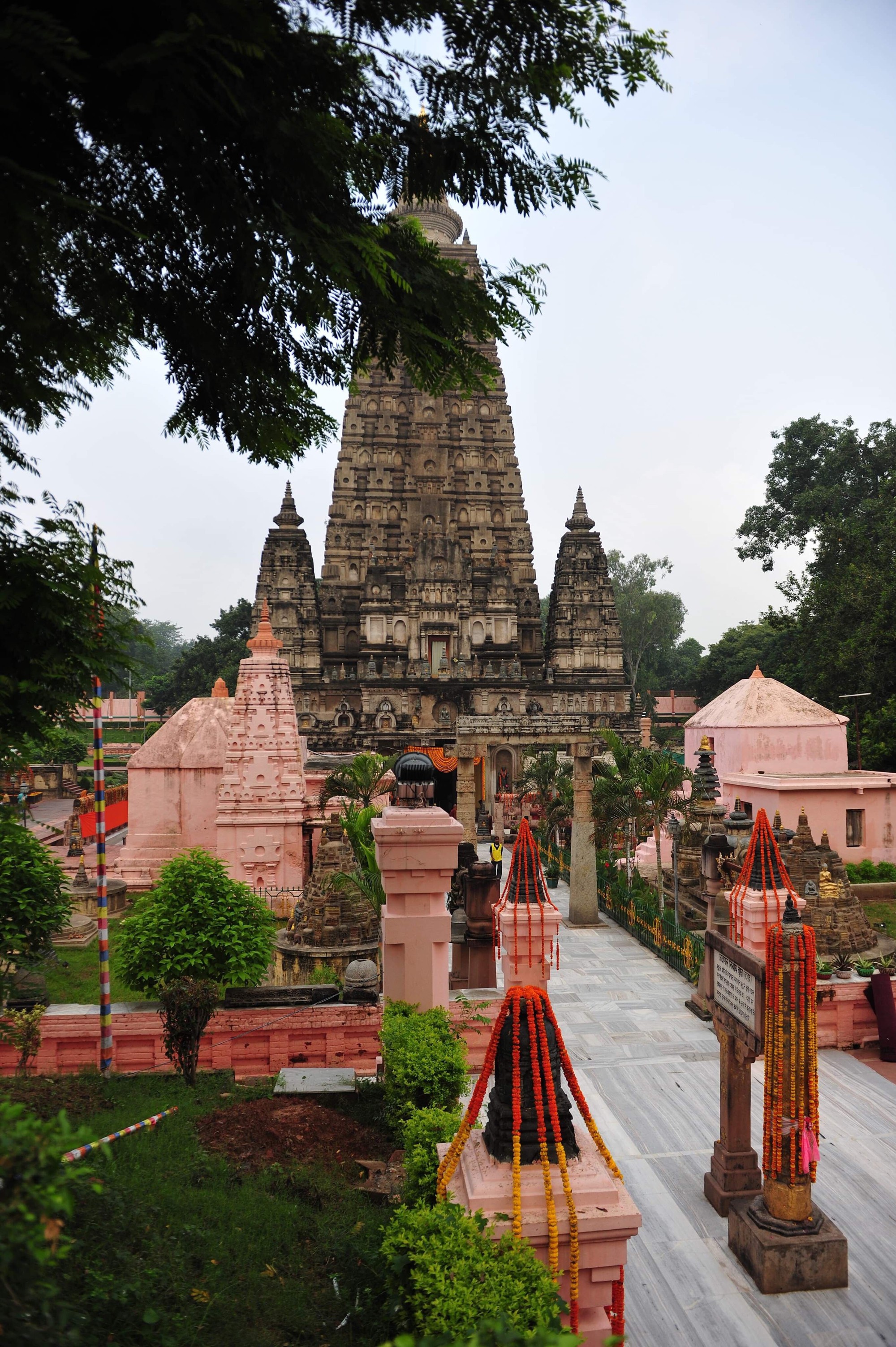 BODH GAYA, nơi muộn phiền bỏ lại - Ảnh 1.