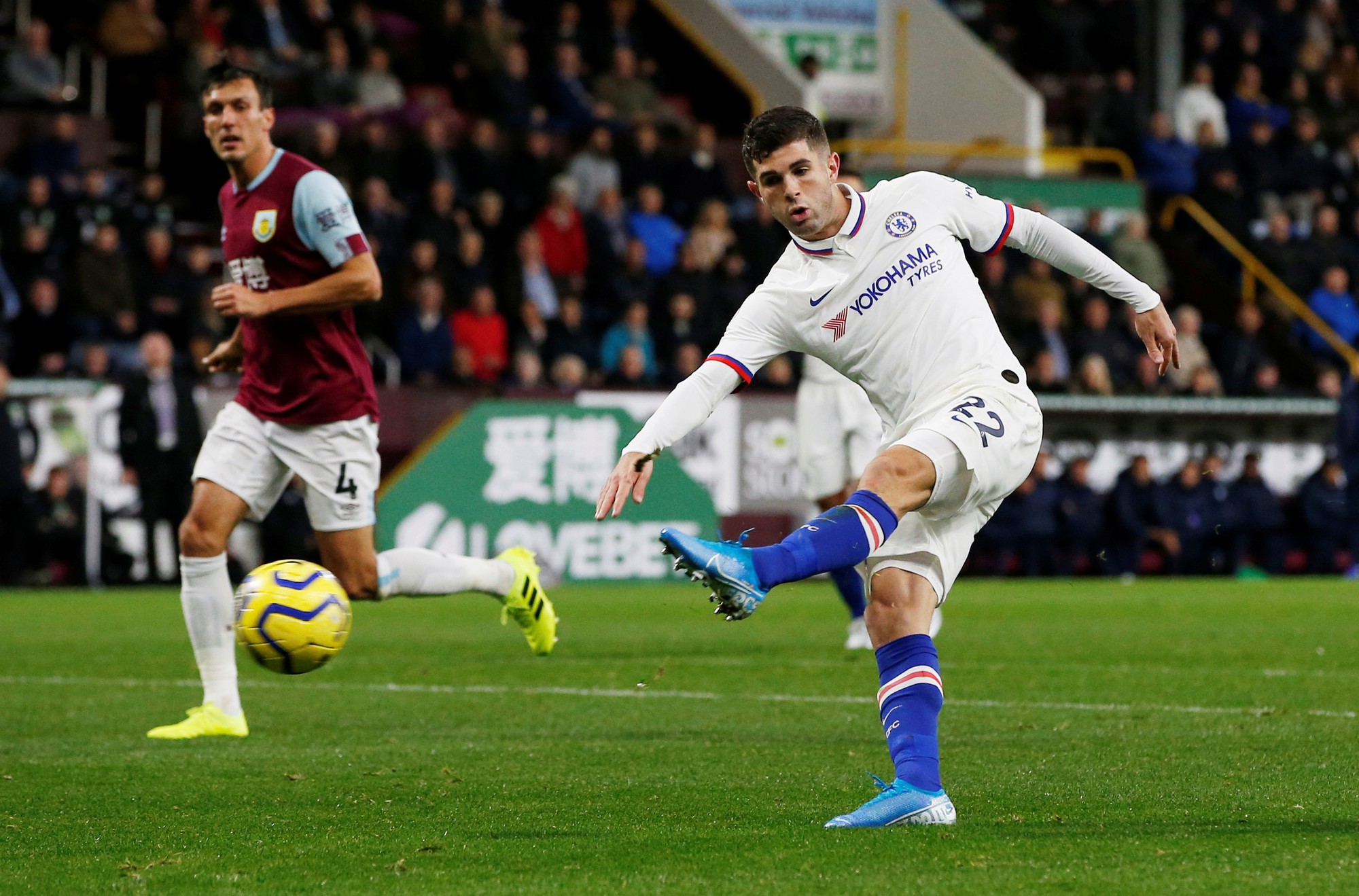 Sao 60 triệu bảng lập hat-trick, Chelsea mơ tranh ng&ocirc;i v&ocirc; địch - Ảnh 3.