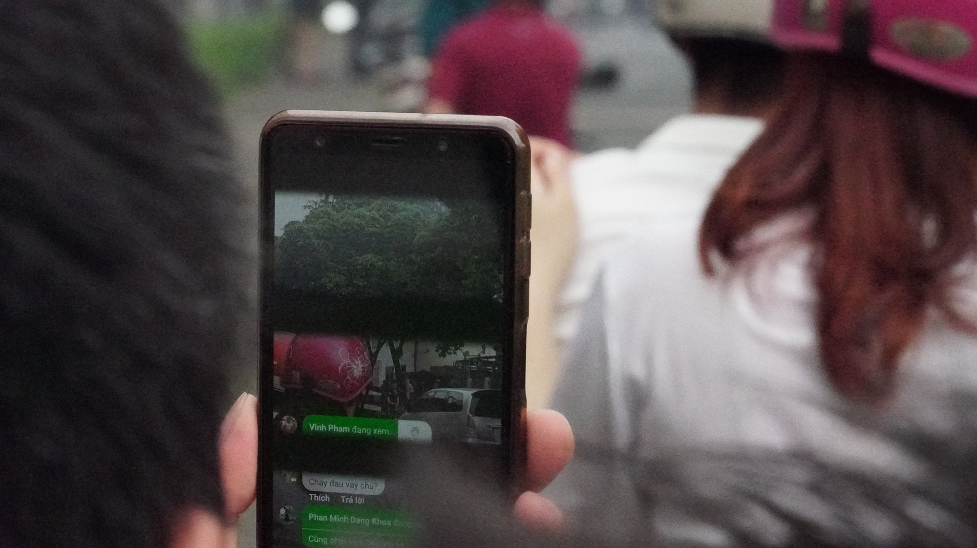 Ch&aacute;y lớn ở Thủ Đức, nhiều người x&ocirc;ng v&agrave;o để... livestream! - Ảnh 5.