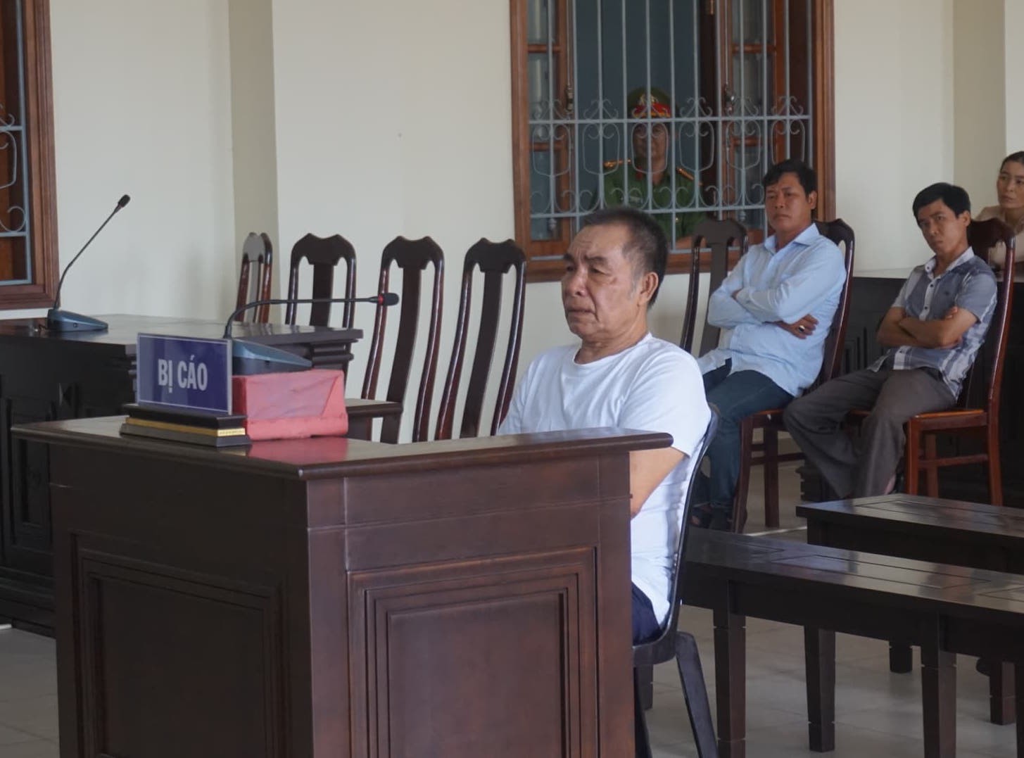 Tranh chấp ranh đất, cụ &ocirc;ng 74 tuổi giết h&agrave;ng x&oacute;m, phi tang x&aacute;c dưới k&ecirc;nh - Ảnh 1.
