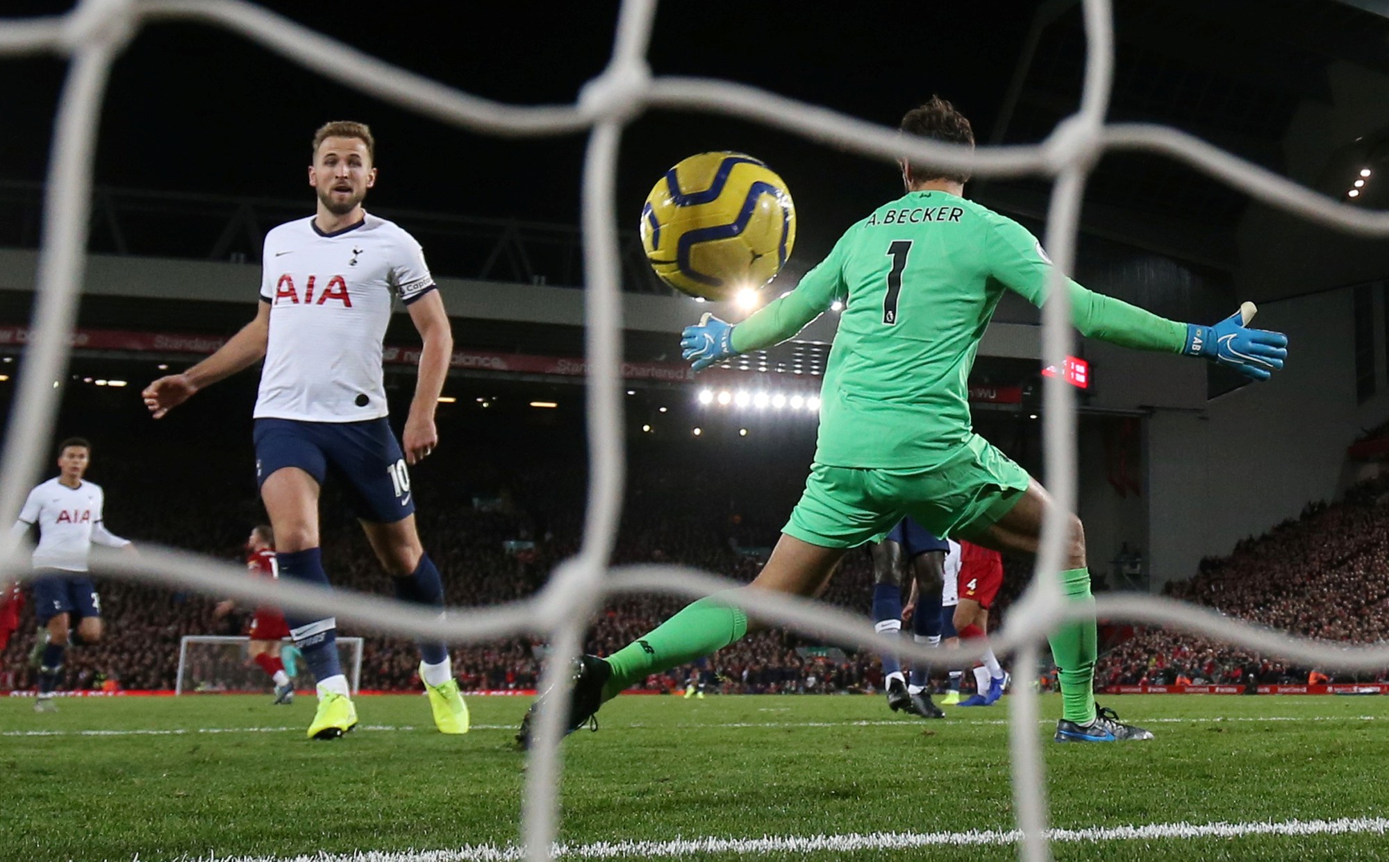 Ngược d&ograve;ng đại chiến Tottenham, Liverpool vững ng&ocirc;i đầu Ngoại hạng - Ảnh 6.