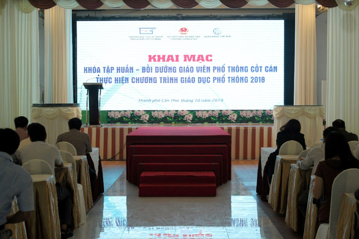 Tập huấn chương trình giáo dục phổ thông mới cho 8.000 giáo viên