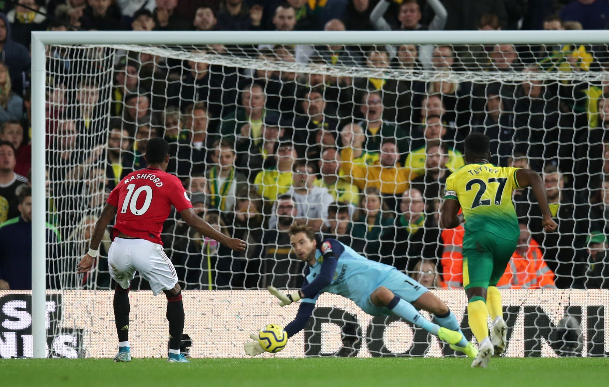 Hỏng 2 quả phạt đền, Man United vẫn thắng Norwich, tăng 7 hạng - Ảnh 5.