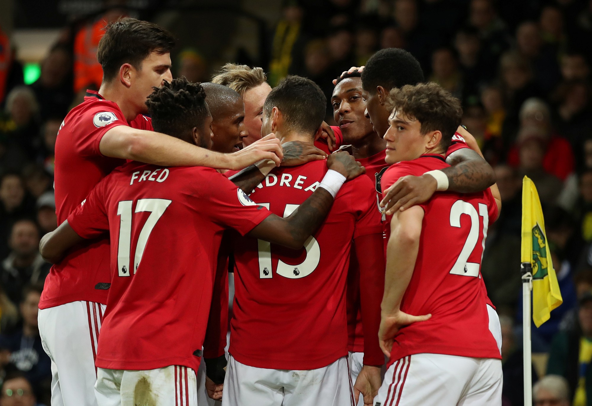 Hỏng 2 quả phạt đền, Man United vẫn thắng Norwich, tăng 7 hạng