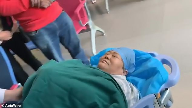 Thụ thai tự nhiên và sinh con ở.. tuổi 67