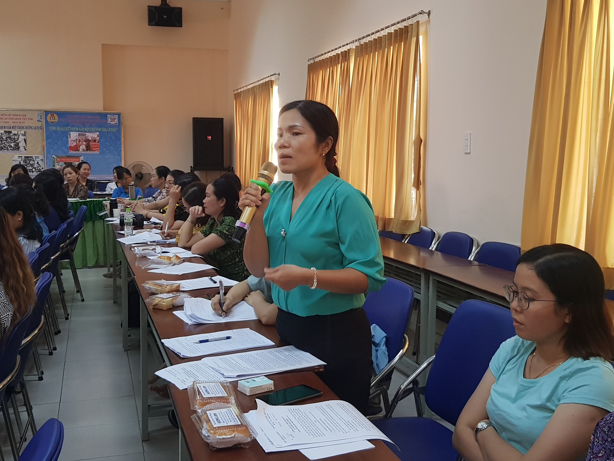 Nữ công nhân không có thời gian giải trí