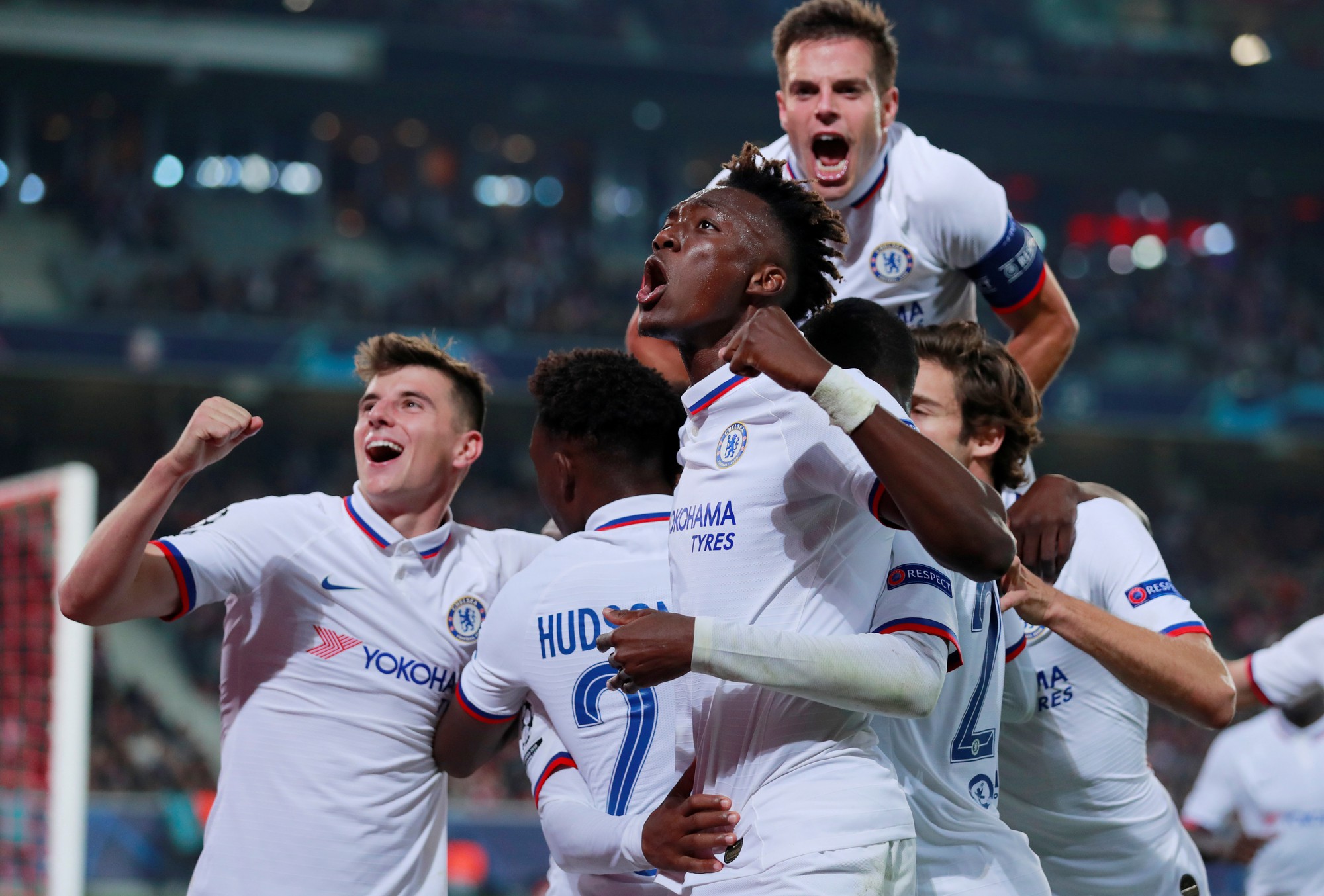 "Siêu phẩm" của Willian giúp HLV Lampard "nở mặt"