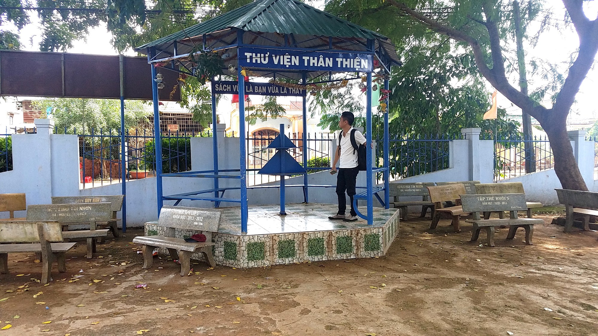 X&ocirc;n xao đơn tố c&aacute;o hiệu trưởng lạm thu, độc đo&aacute;n - Ảnh 3.