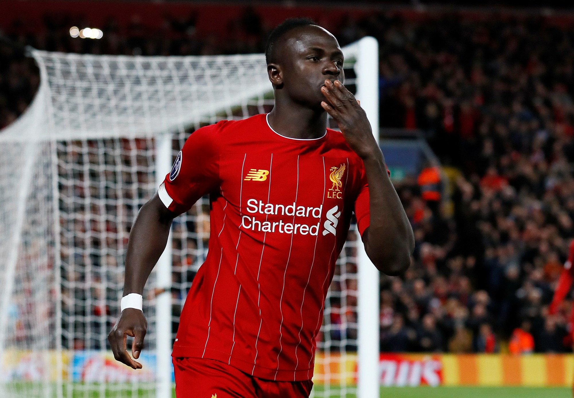 Mưa bàn thắng Anfield, Liverpool run rẩy hạ tí hon Salzburg - Ảnh 2.