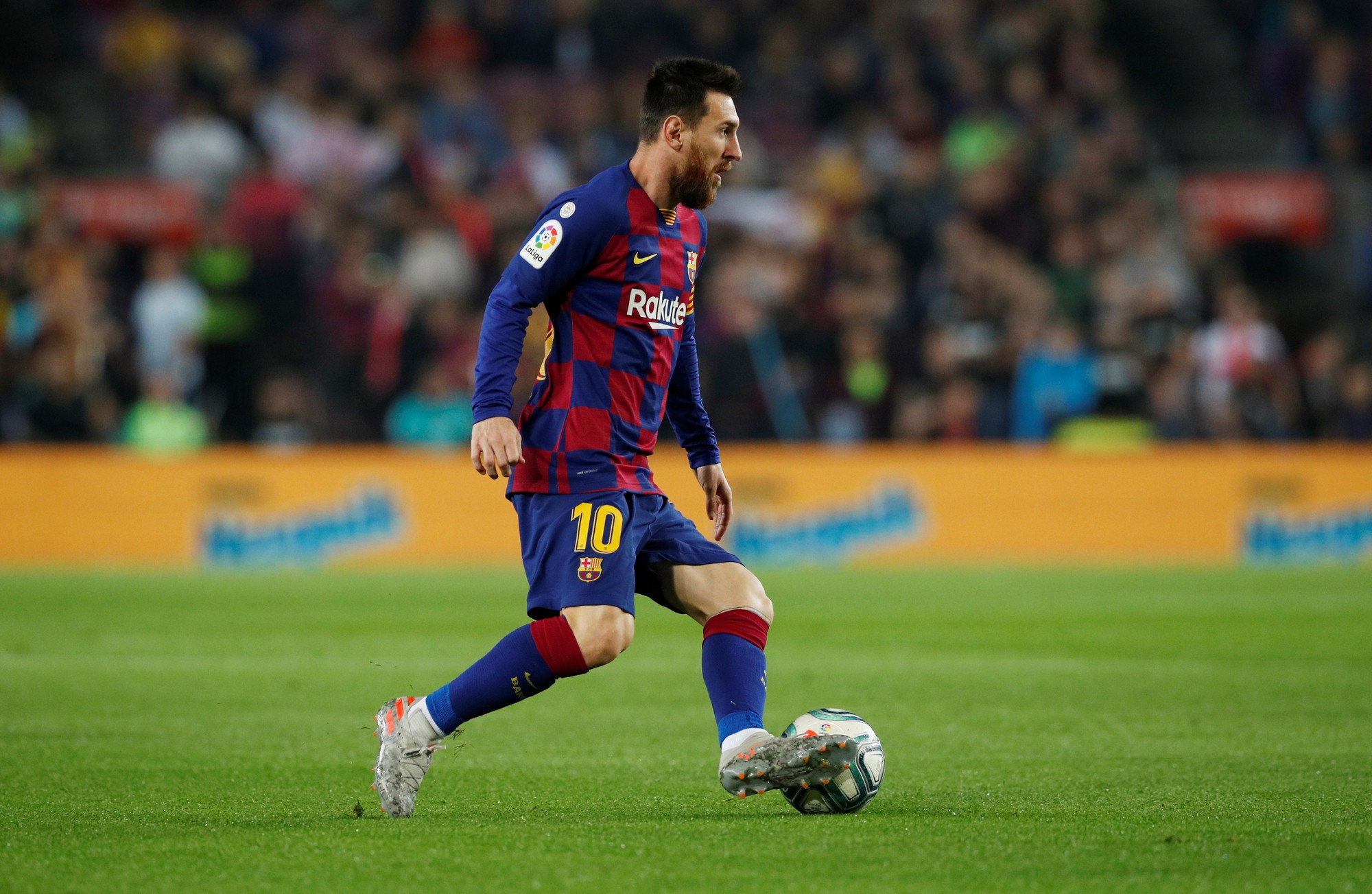Ghi 608 b&agrave;n, Messi vượt mặt Ronaldo - Ảnh 3.