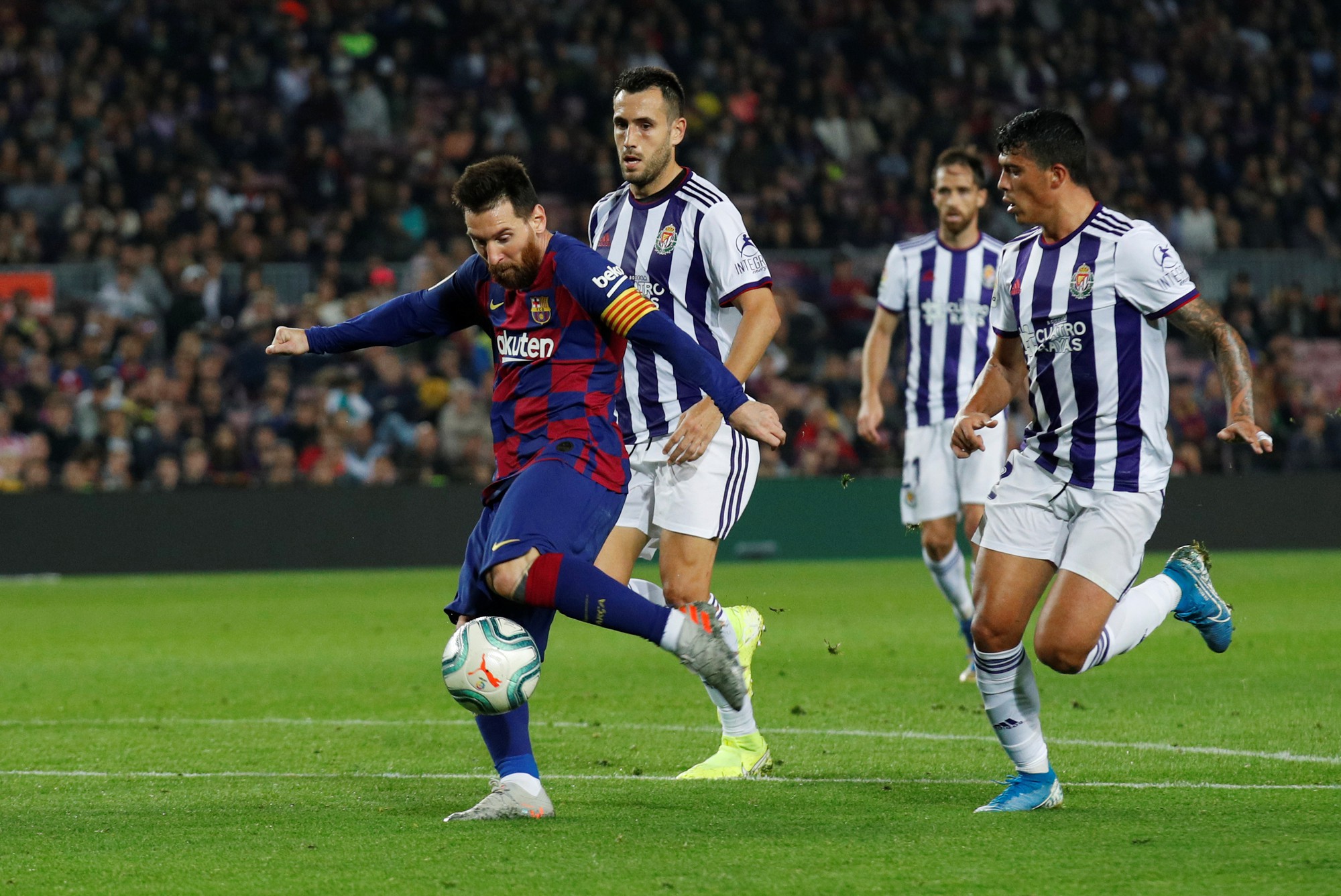 Ghi 608 b&agrave;n, Messi vượt mặt Ronaldo - Ảnh 5.