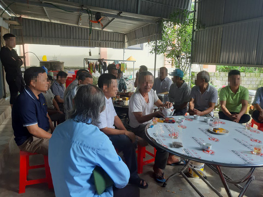 Vụ 39 người chết ở Anh: Môi giới tới nhà cô gái 19 tuổi mất liên lạc trả lại tiền