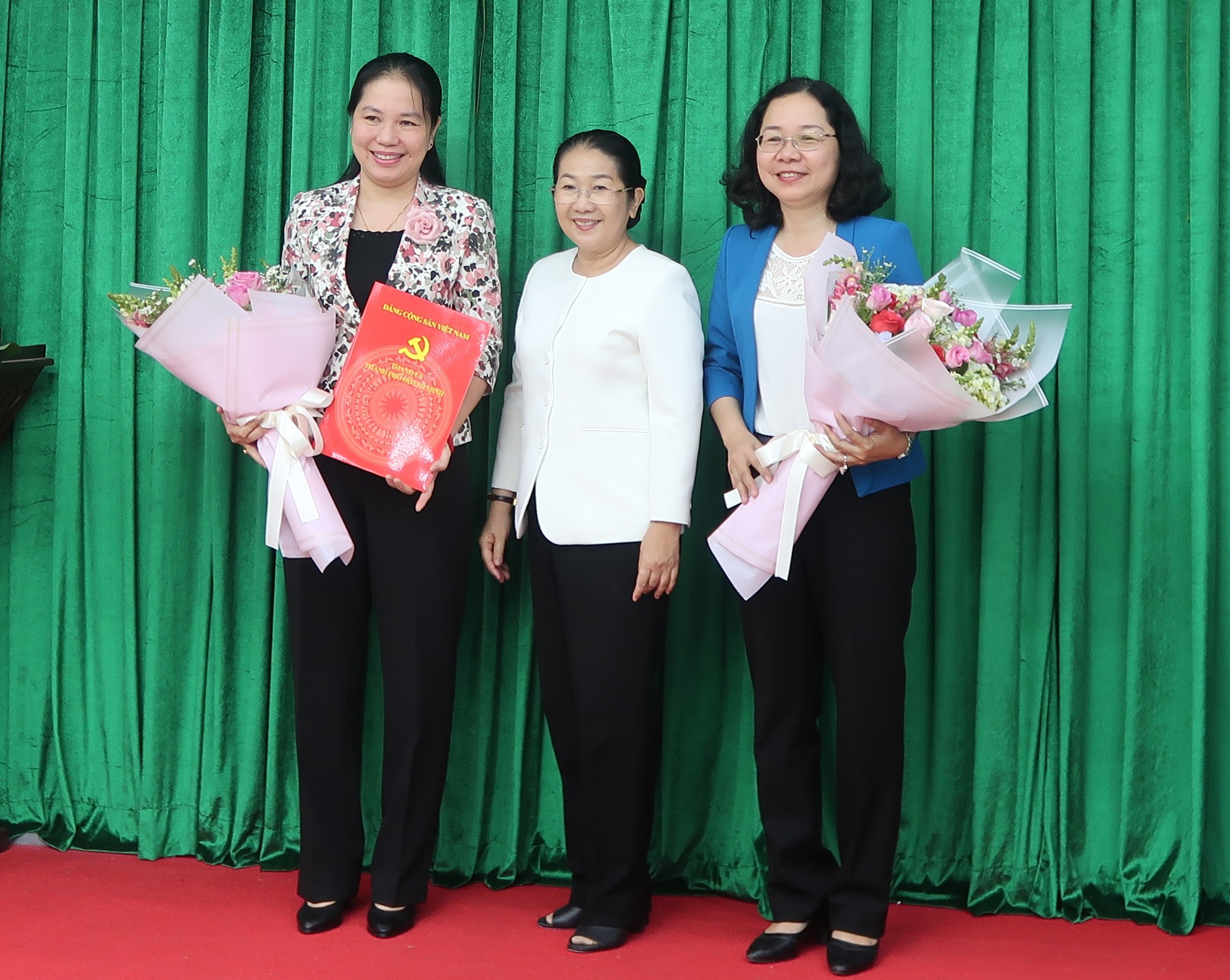 Bà Lê Thị Hồng Nga làm Phó Bí thư Đảng ủy Khối Dân- Chính- Đảng TP HCM