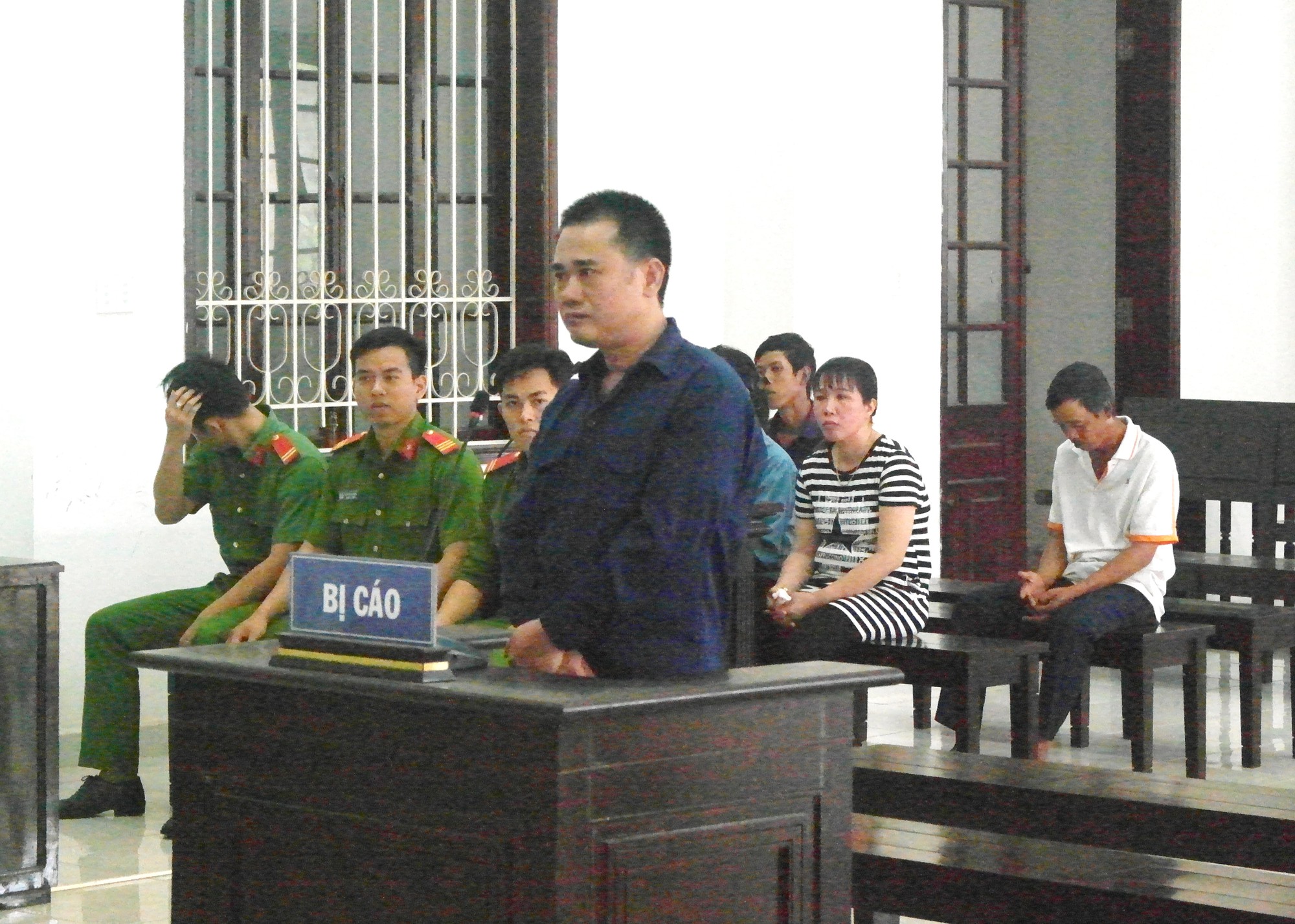 Bị đâm chết trên chiếu bạc vì tranh cãi việc rút vốn nuôi gà