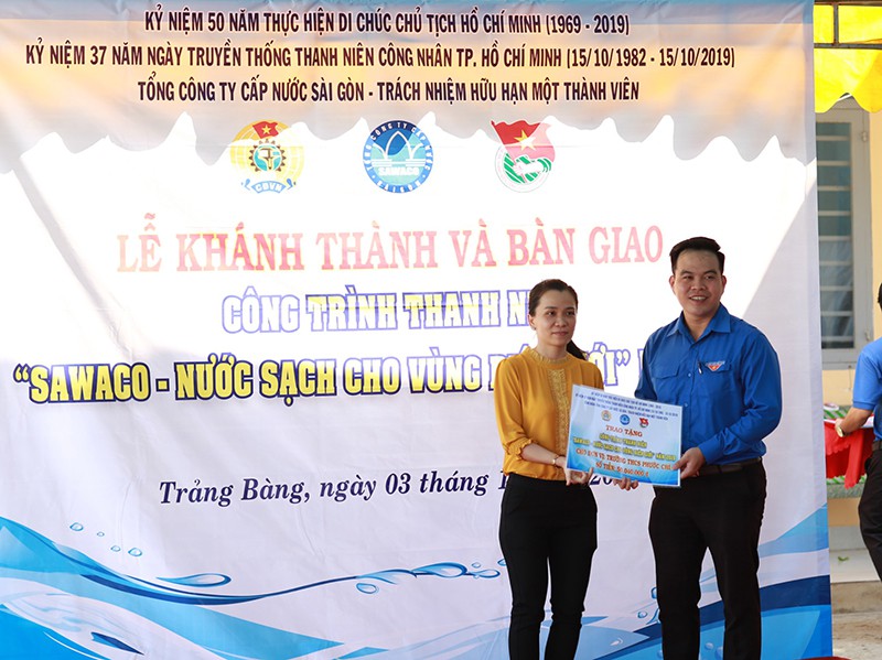 Kh&aacute;nh th&agrave;nh, b&agrave;n giao c&ocirc;ng tr&igrave;nh thanh ni&ecirc;n &ldquo;Sawaco - Nước sạch cho v&ugrave;ng bi&ecirc;n giới&rdquo; - Ảnh 2.