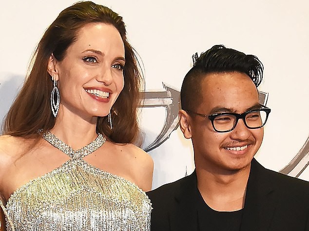 Angelina Jolie cùng 2 con nuôi ra mắt phim ở Nhật Bản