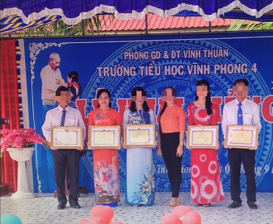 X&ocirc;n xao việc nữ hiệu trưởng mượn giấy khen của người kh&aacute;c để ... ra oai! - Ảnh 1.