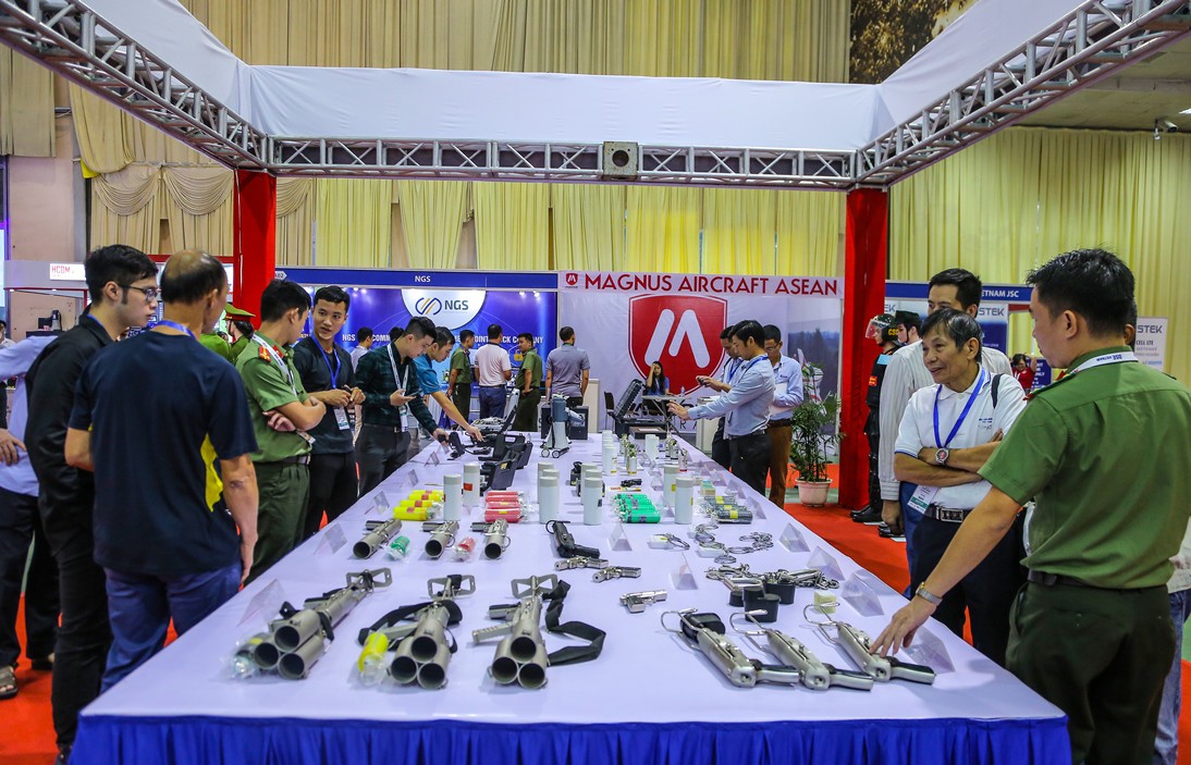 Cận cảnh dàn vũ khí tối tân tại Triển lãm quốc tế về quốc phòng và an ninh DSE Vietnam 2019 - Ảnh 4.