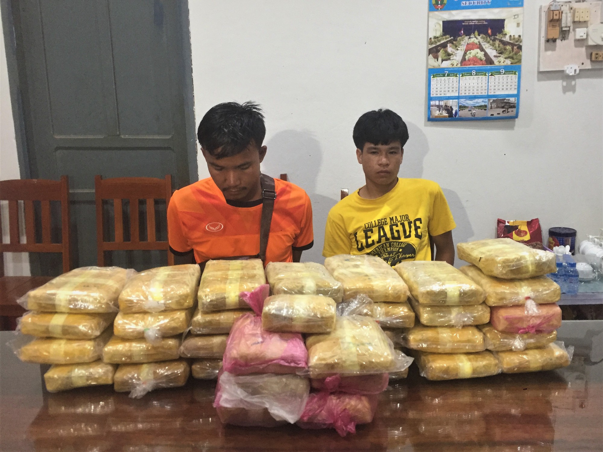 Chặt đứt đường d&acirc;y vận chuyển 200.000 vi&ecirc;n ma t&uacute;y v&agrave;o Việt Nam - Ảnh 1.