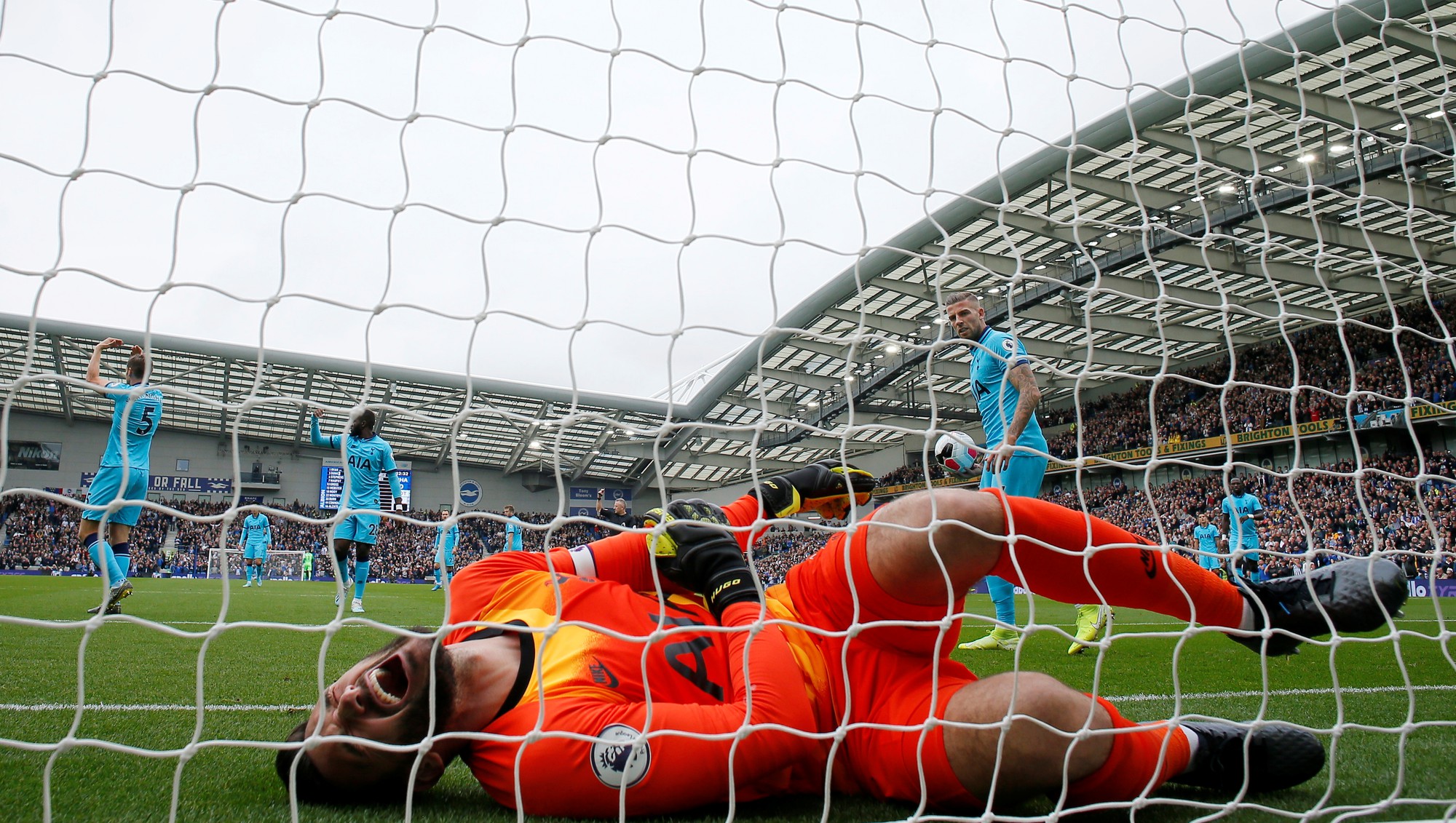 Thua trắng Brighton 0-3, Tottenham nỗi buồn chồng chất - Ảnh 3.