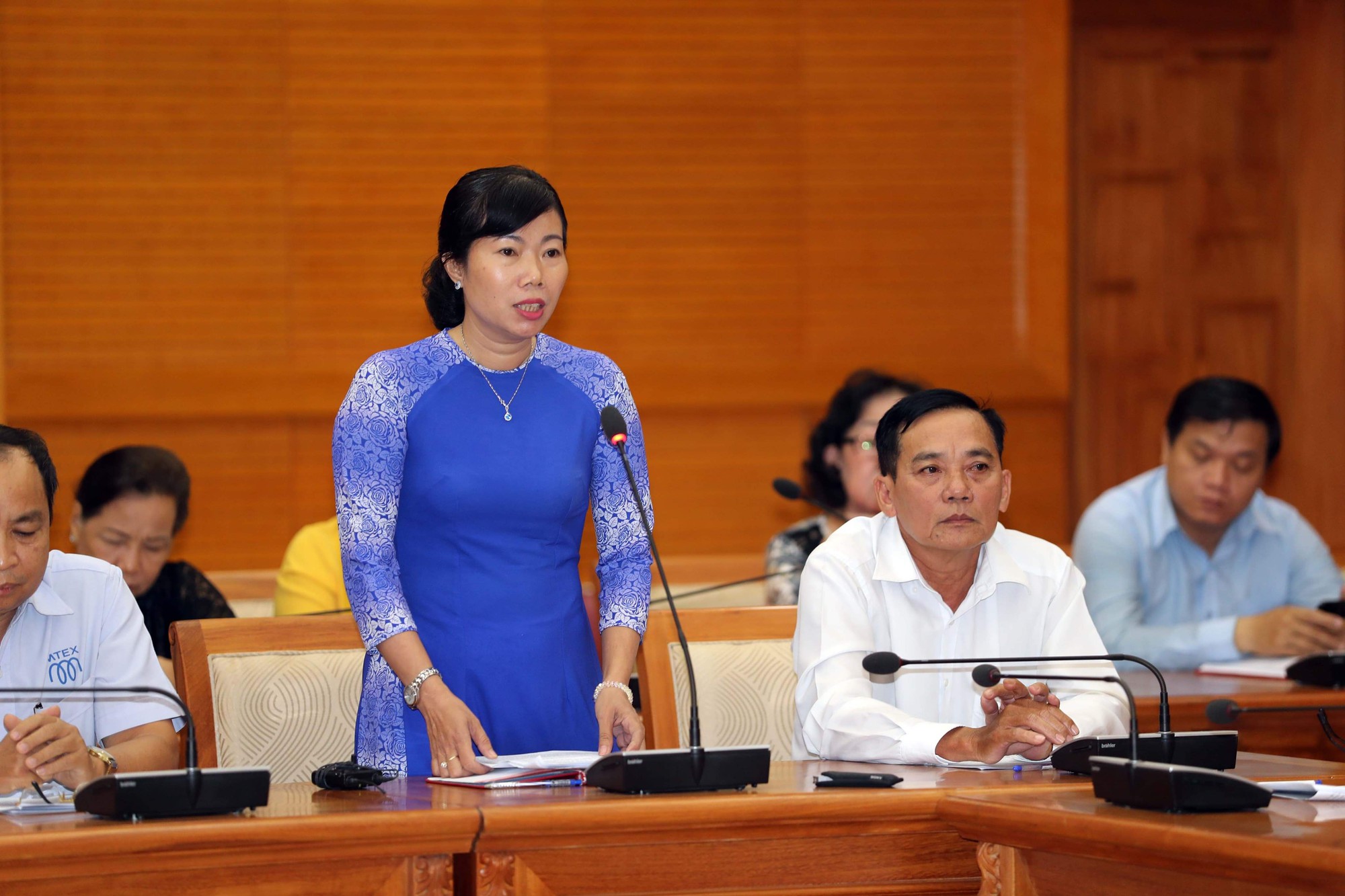 Mỗi đảng vi&ecirc;n phải l&agrave; một tấm gương trong lối sống, lao động sản xuất - Ảnh 3.