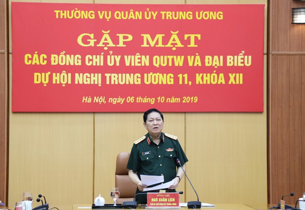 Qu&acirc;n ủy Trung ương gặp mặt c&aacute;c Ủy vi&ecirc;n Qu&acirc;n ủy Trung ương, đại biểu dự Hội nghị Trung ương 11 - Ảnh 2.