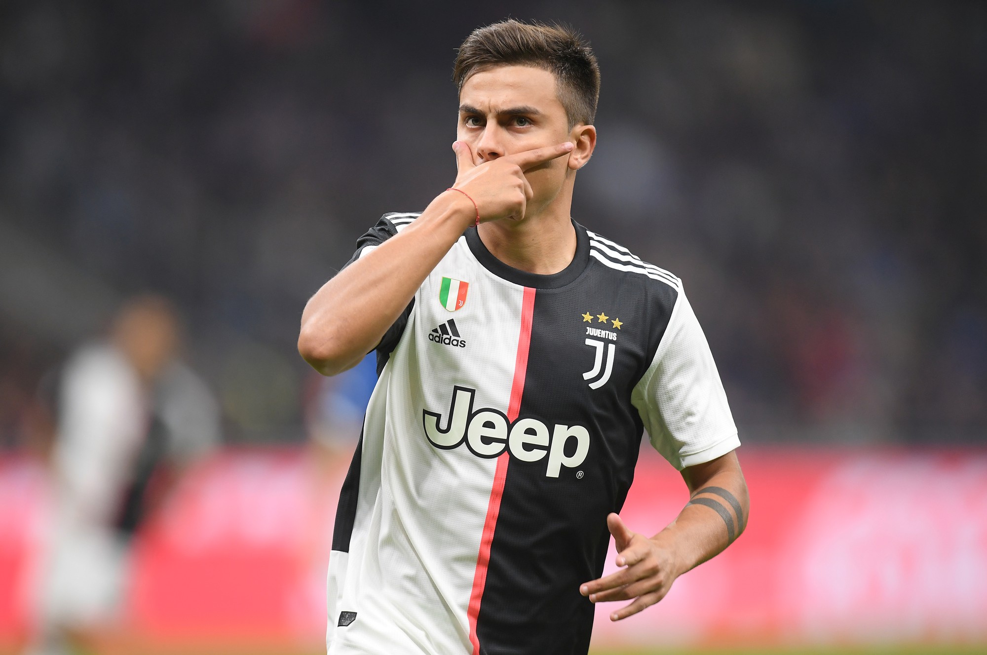 Paulo Dybala nhiễm Covid-19, Juventus lo "vỡ trận"