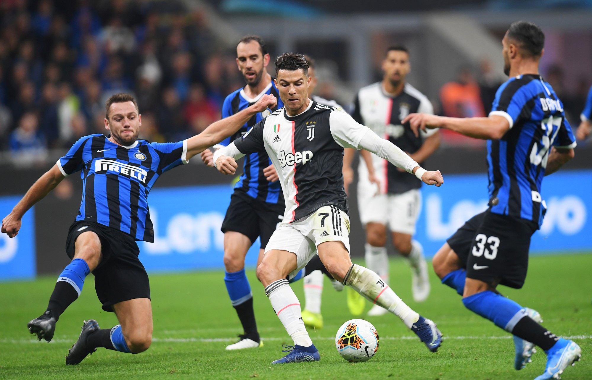 Ronaldo kh&ocirc;ng ghi b&agrave;n, Juventus vẫn thắng Inter Milan - Ảnh 5.