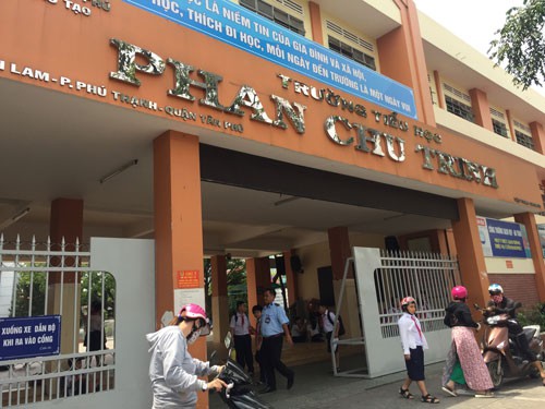 Có nên gắn camera trong trường học? (*) Camera sẽ biến giáo viên thành... diễn viên!