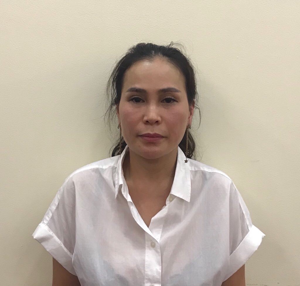 Bắt nguy&ecirc;n Gi&aacute;m đốc C&ocirc;ng ty TNHH MTV Quản l&yacute; kinh doanh nh&agrave; TP HCM - Ảnh 2.