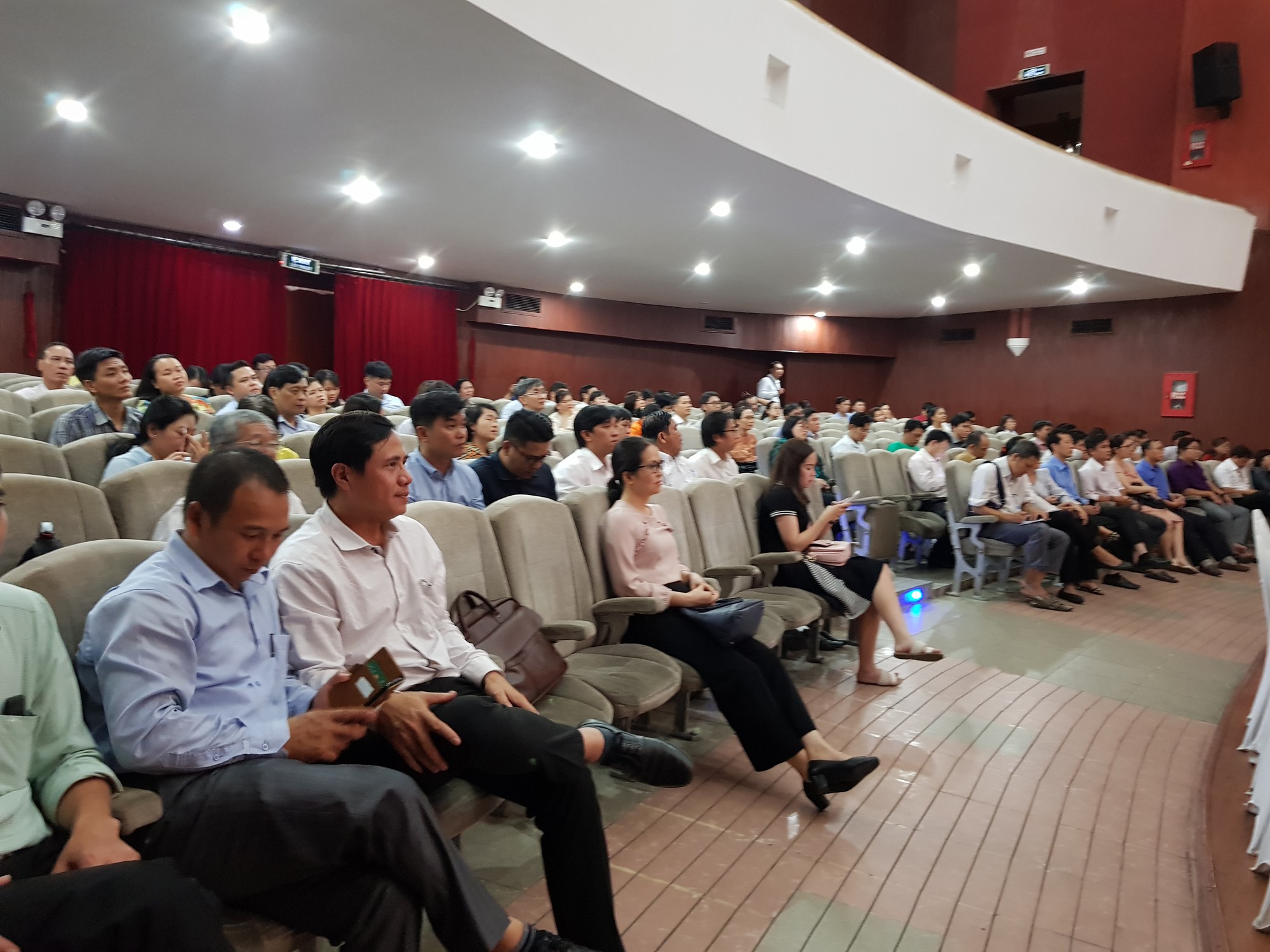 Nhận diện và đấu tranh phản bác các quan điểm sai trái