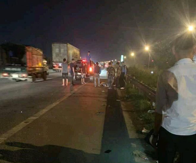 Nhóm công nhân bị ôtô tông trúng khi đang qua đường, 2 người tử vong, 1 người bị thương - Ảnh 1.