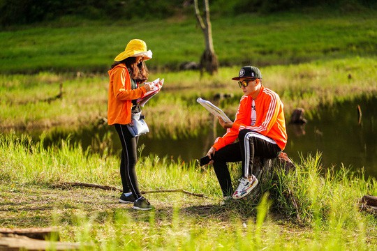 Lương Mạnh Hải kinh khủng khi l&agrave;m việc với d&agrave;n người đẹp - Ảnh 3.