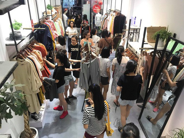 Sự thật về việc giảm giá đến 70% tại các cửa hàng thời trang - Ảnh 6.
