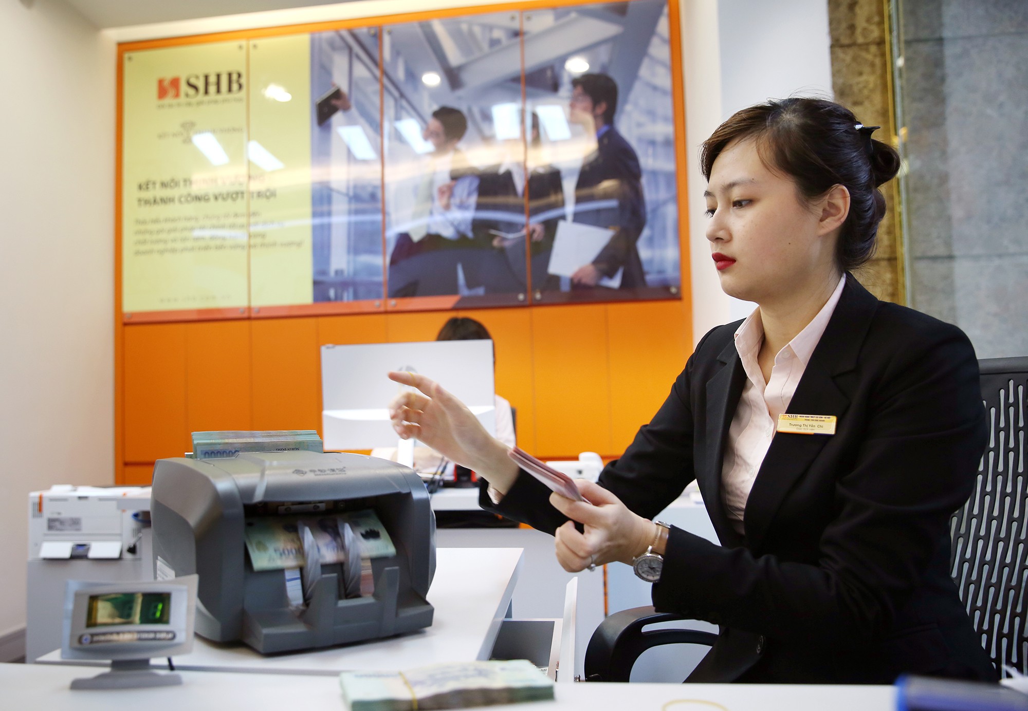 Gửi tiết kiệm trực tuyến - khuyến mại l&atilde;i cao c&ugrave;ng SHB - Ảnh 1.