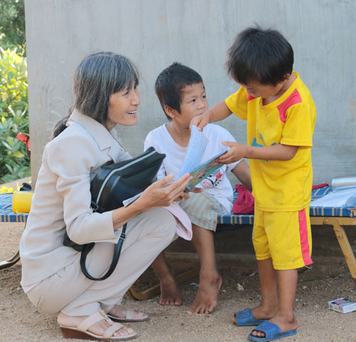 Cô giáo Nhị giàu lòng nhân ái