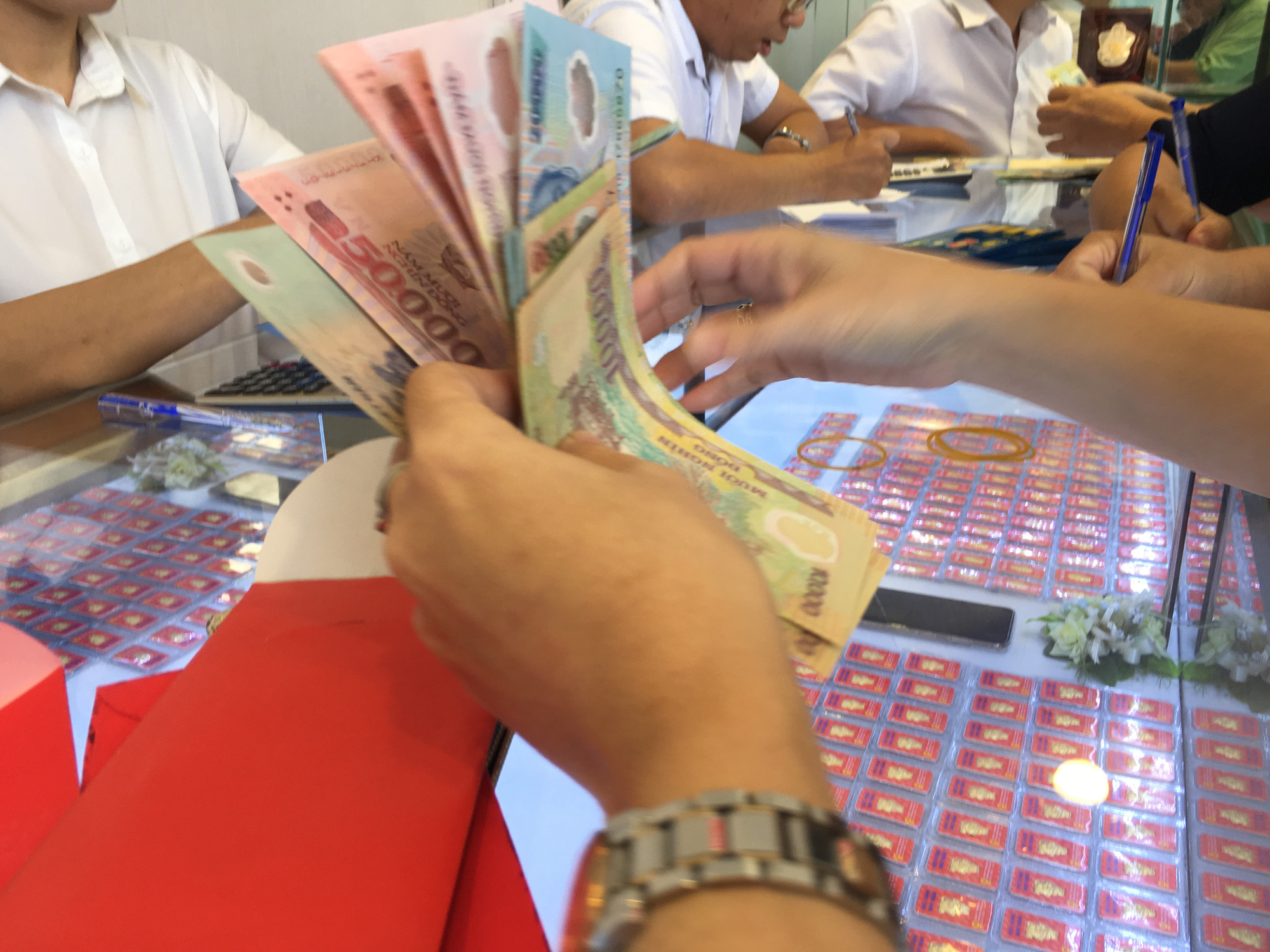 Giới kinh doanh tin giá vàng sẽ tăng trong tuần này