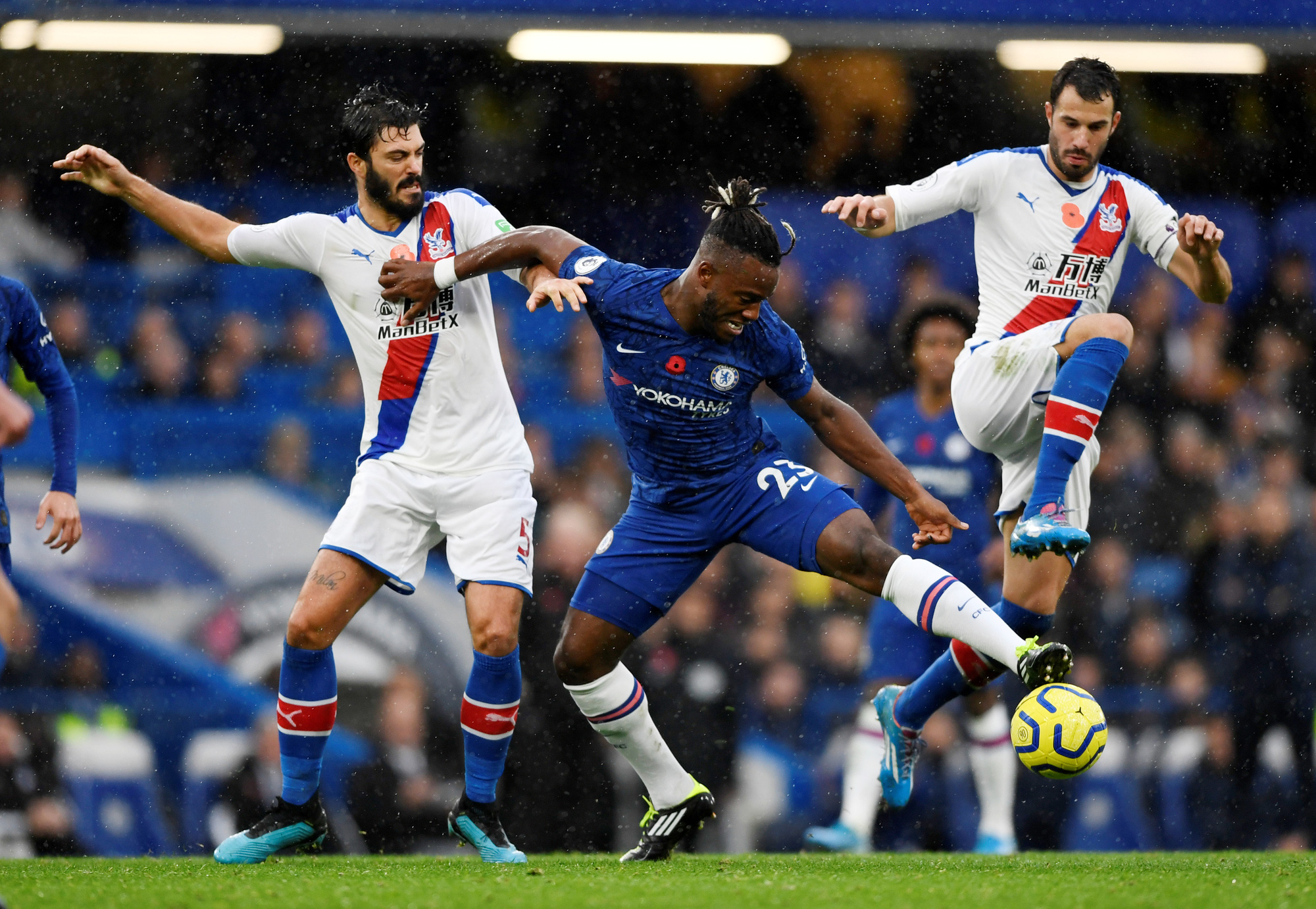 Chelsea chiếm ngôi nhì bảng, Leicester soán đoạt sốc ngôi á quân - Ảnh 1.