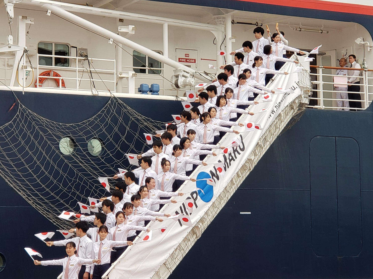 T&agrave;u SSEAYP chở thanh ni&ecirc;n ti&ecirc;u biểu đến TP HCM - Ảnh 3.