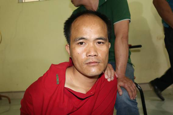 Bắt vụ ma t&uacute;y cực lớn, 220 b&aacute;nh heroin giấu trong khoang b&iacute; mật tr&ecirc;n &ocirc; t&ocirc; - Ảnh 2.