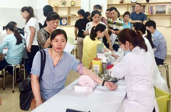 Công nhân được tầm soát ung thư miễn phí