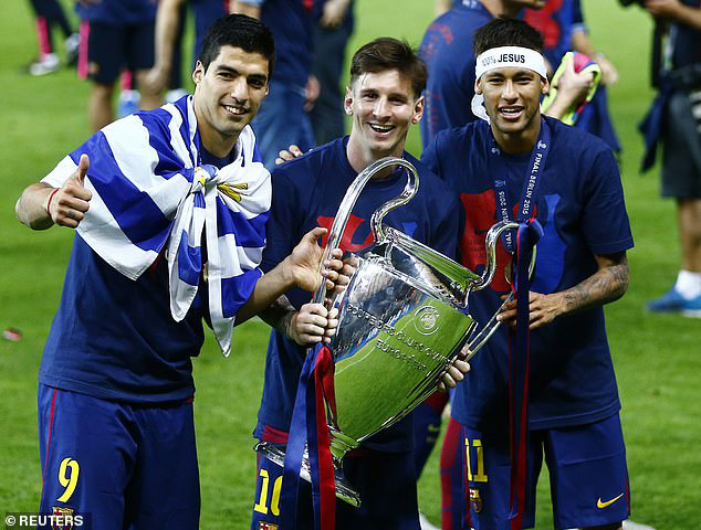 300 cầu thủ Barcelona nhận lương trọn đời nhờ si&ecirc;u phẩm của Messi  - Ảnh 8.
