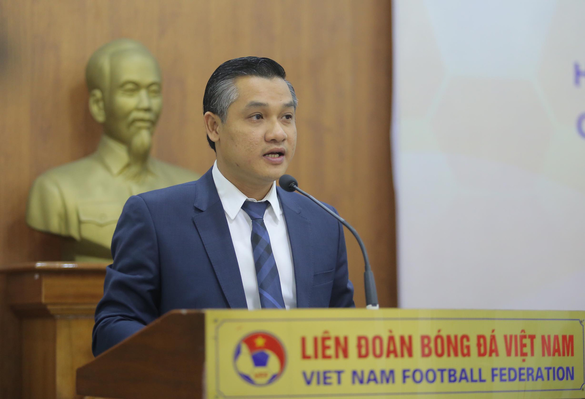 Lộ thêm nhà tài trợ trả lương khủng cho HLV Park Hang-seo - Ảnh 4.
