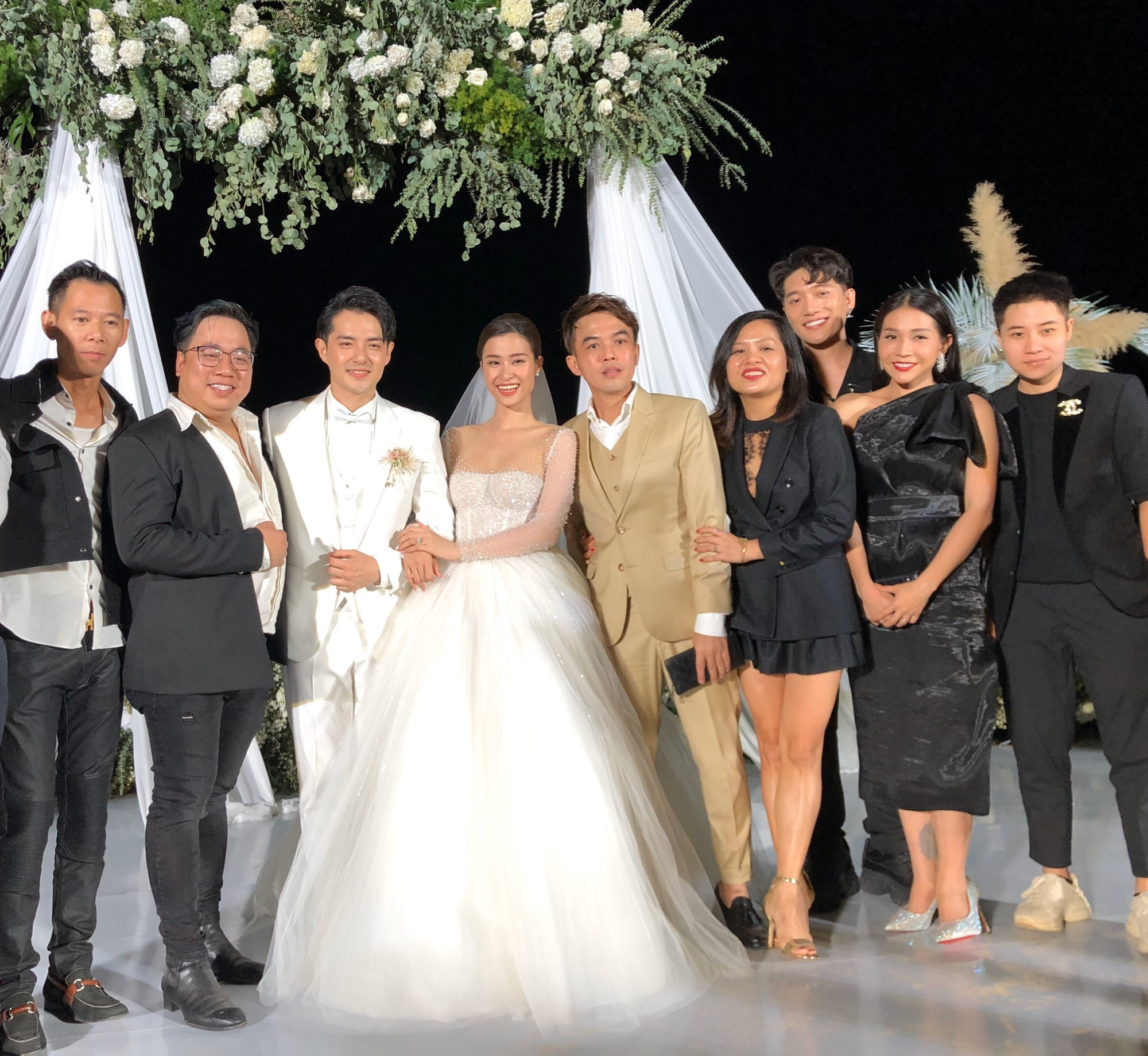 Sau cưới Đông Nhi, Ông Cao Thắng làm phim "Chiến dịch chống ế"