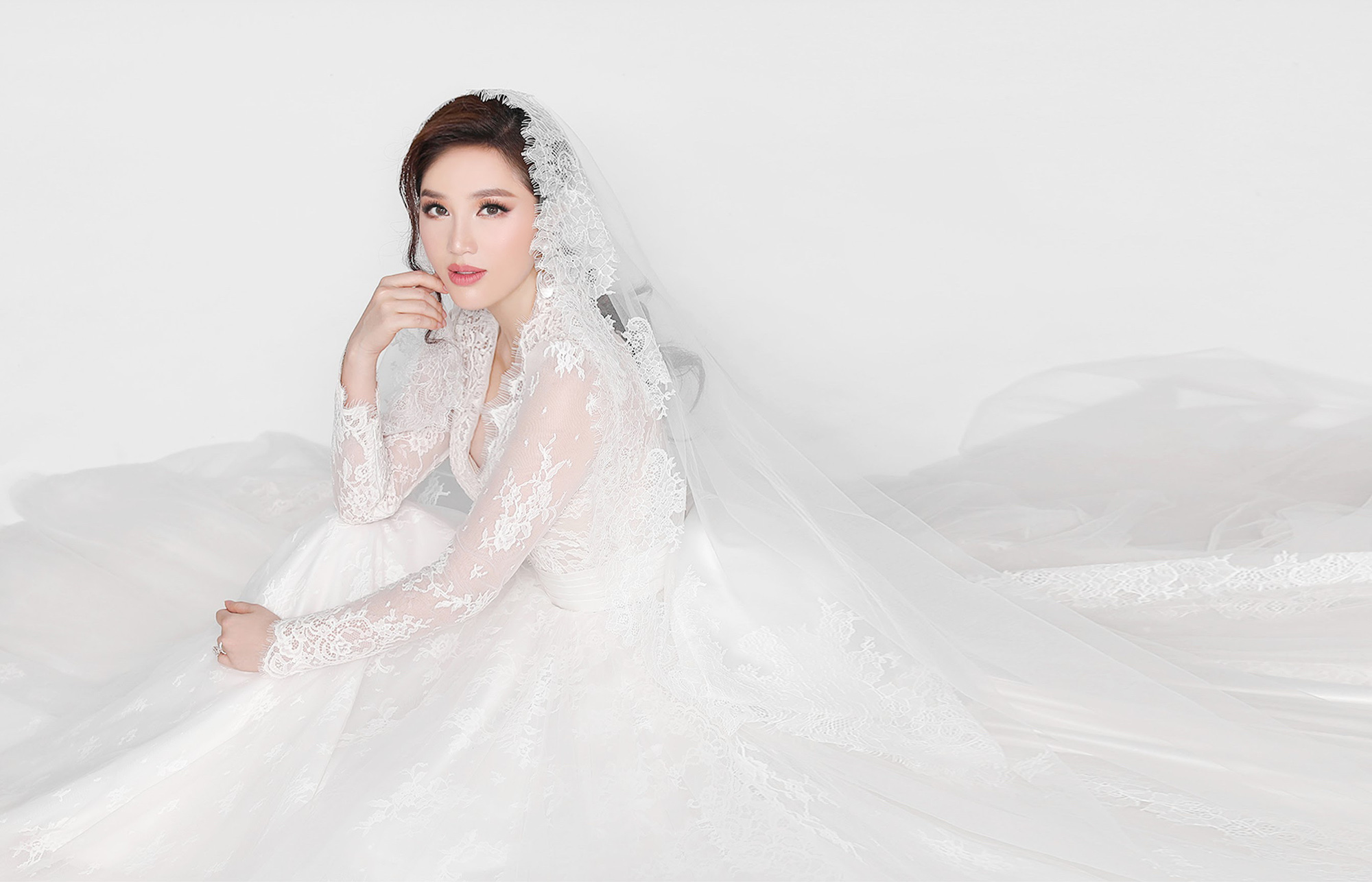 Đám cưới của Bảo Thy sẽ không có cả nghệ sĩ showbiz