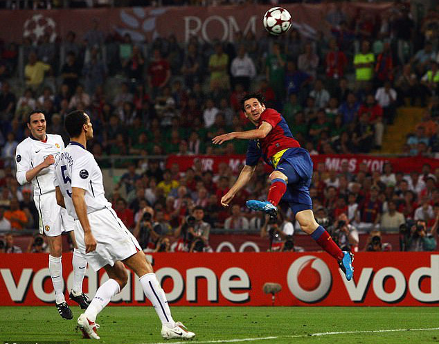 300 cầu thủ Barcelona nhận lương trọn đời nhờ si&ecirc;u phẩm của Messi  - Ảnh 5.