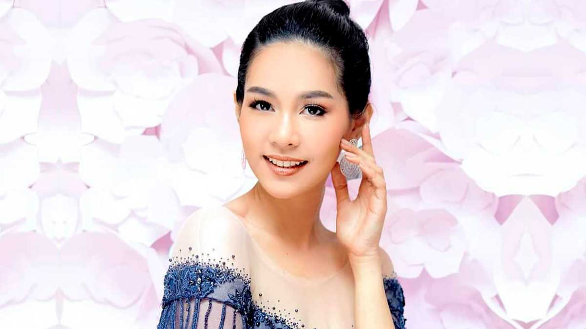 Nhan sắc rạng ngời của tân Hoa hậu Quốc tế